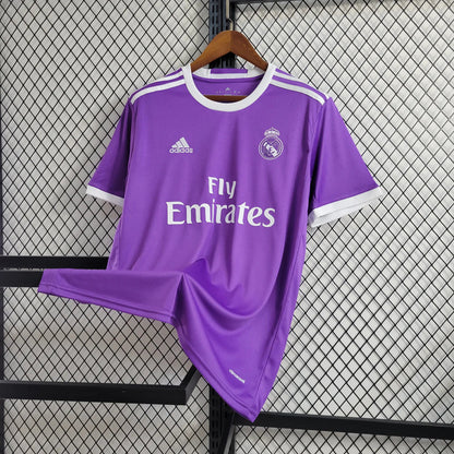 Real Madrid 2016-os vendég mez