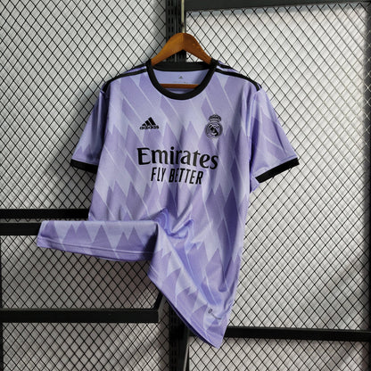 Real Madrid 2022-es vendég mez