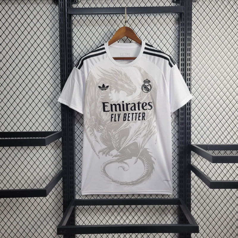 Real Madrid 2024-es „Lunar White” limitált mez