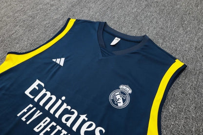 Real Madrid 2023-as ujjatlan edzőszett