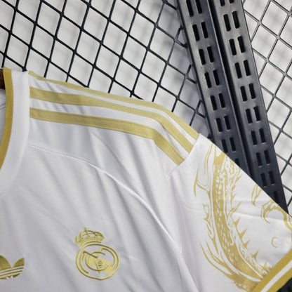 Real Madrid 2024-es „Lunar Gold” limitált mez