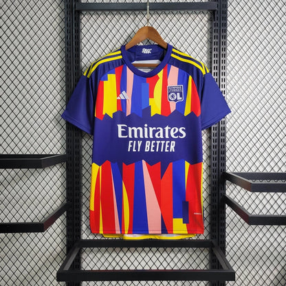 Tricou deplasare al Olmypique Lyon 2023