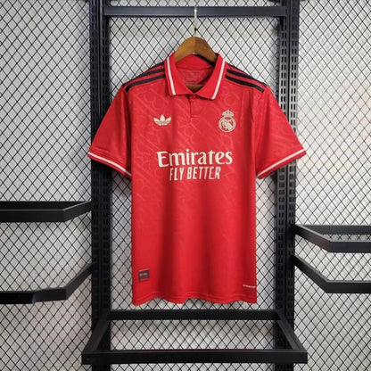 Tricou ediție limitată „Old School” Real Madrid 2024