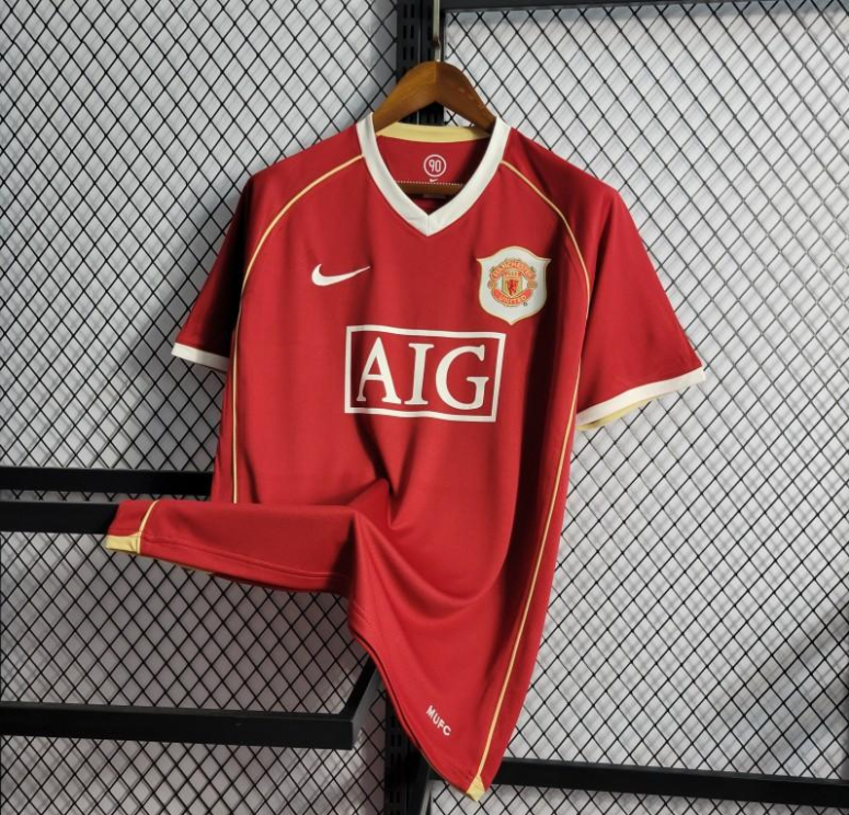 Koszulka domowa Manchesteru United z 2006 roku