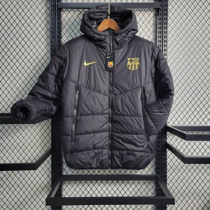 Barcelona sacou puffer negru