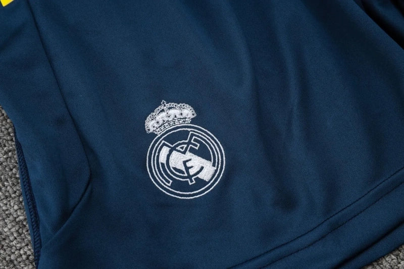 Real Madrid 2023-as ujjatlan edzőszett