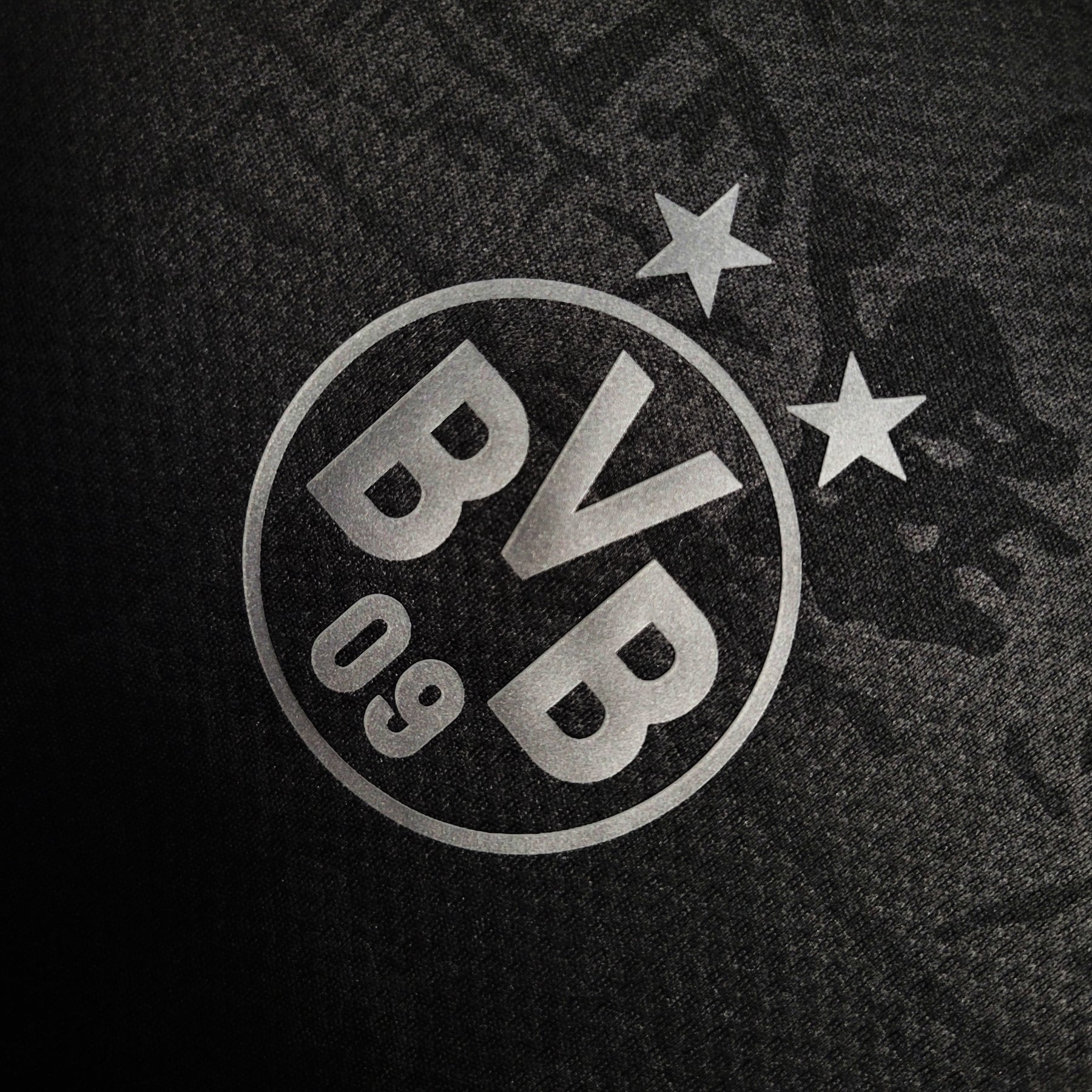 Borussia Dortmund 2022-es „blackout” limitált mez