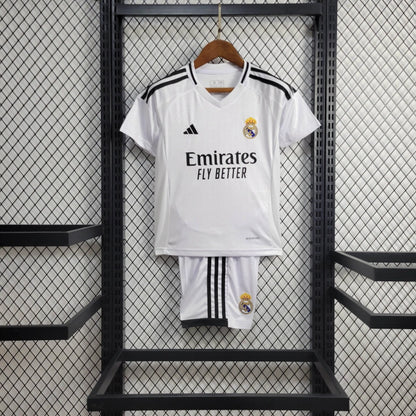 Real Madrid 2024 set copii acasă