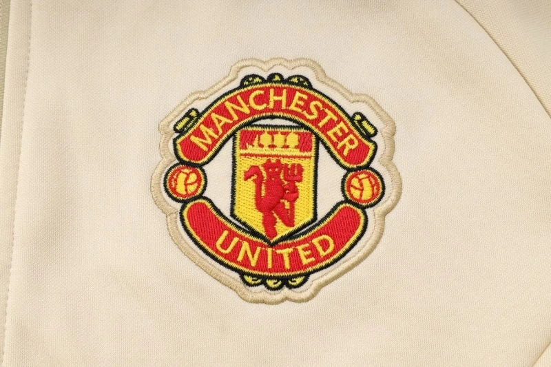 Manchester United 2023-as kapucnis edzőszett